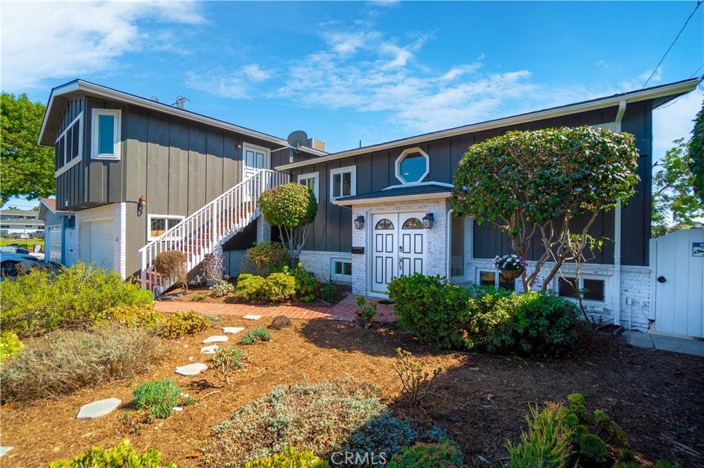 Image 1 of property listing at 1510 E Maple Avenue, El Segundo, CA 90245