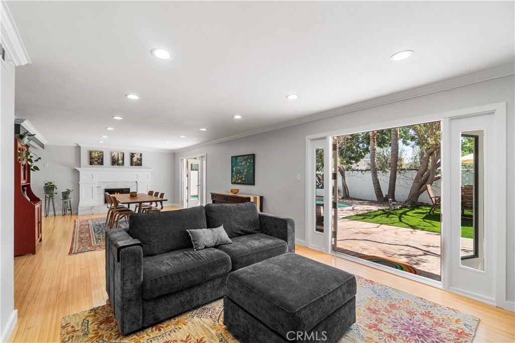 Image 10 of property listing at 1510 E Maple Avenue, El Segundo, CA 90245