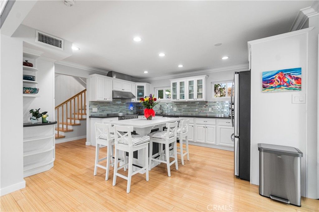 Image 12 of property listing at 1510 E Maple Avenue, El Segundo, CA 90245