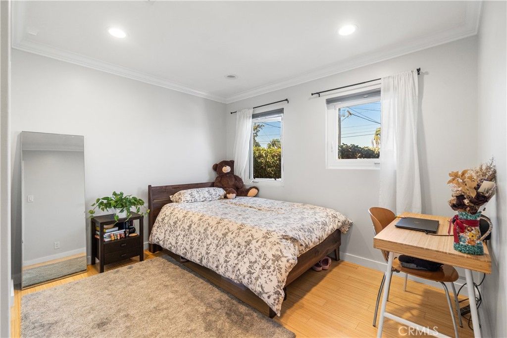Image 23 of property listing at 1510 E Maple Avenue, El Segundo, CA 90245