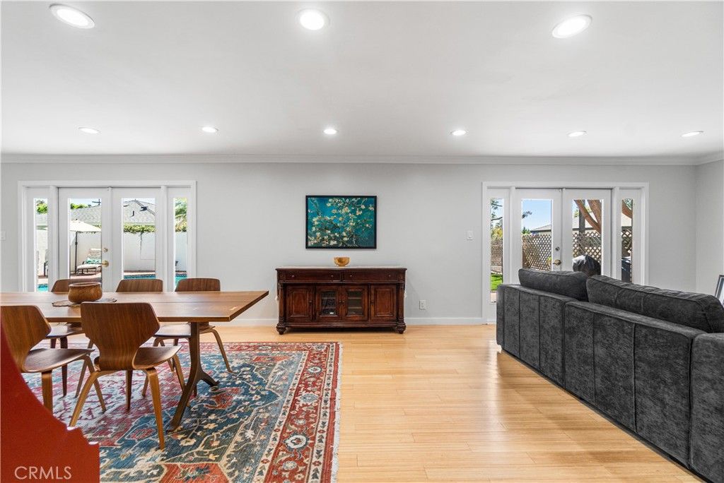 Image 5 of property listing at 1510 E Maple Avenue, El Segundo, CA 90245