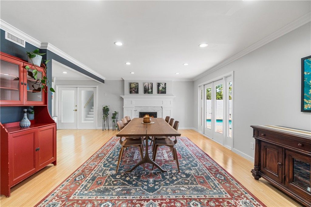 Image 7 of property listing at 1510 E Maple Avenue, El Segundo, CA 90245
