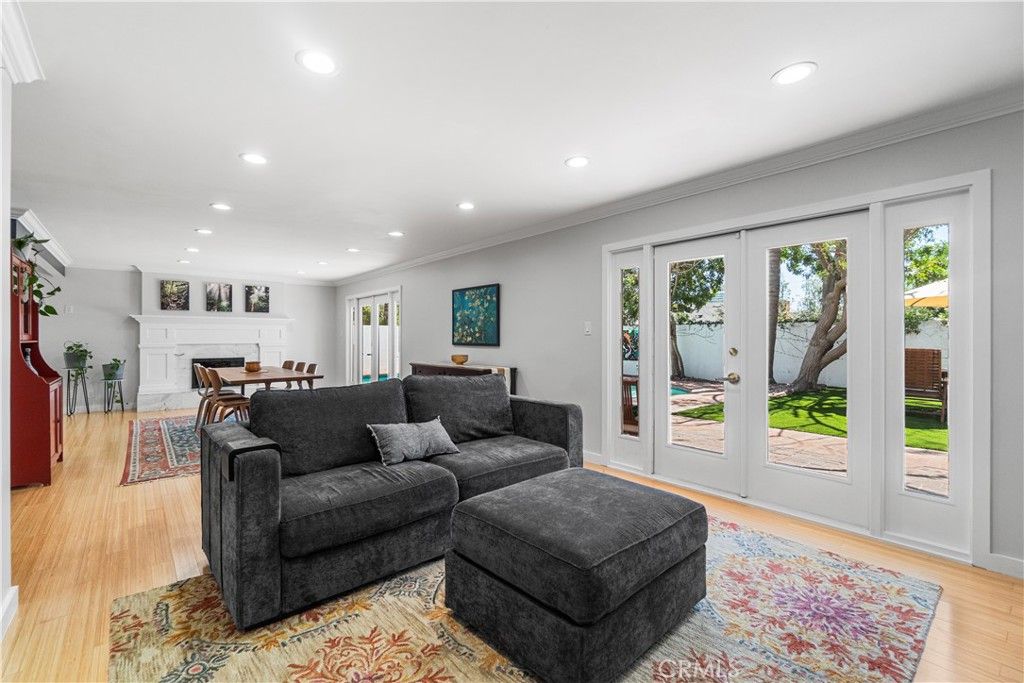 Image 8 of property listing at 1510 E Maple Avenue, El Segundo, CA 90245