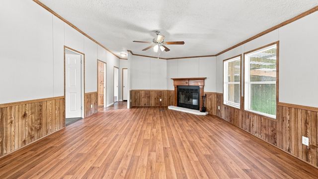 110 Draper Drive, Springtown, TX 76082