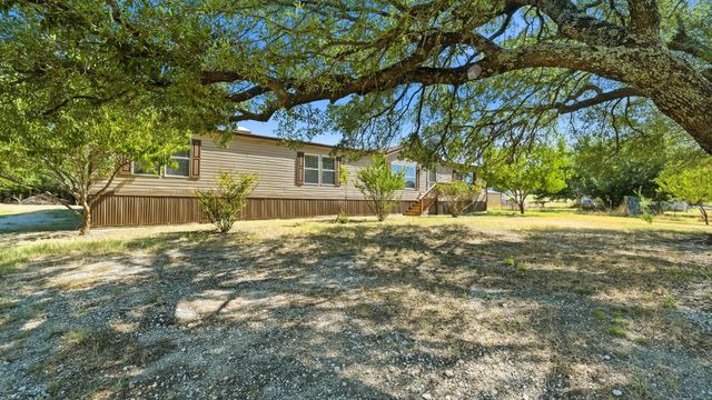 110 Draper Drive, Springtown, TX 76082