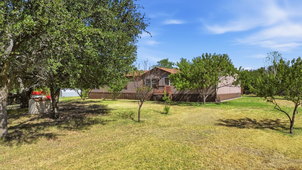 110 Draper Drive, Springtown, TX 76082