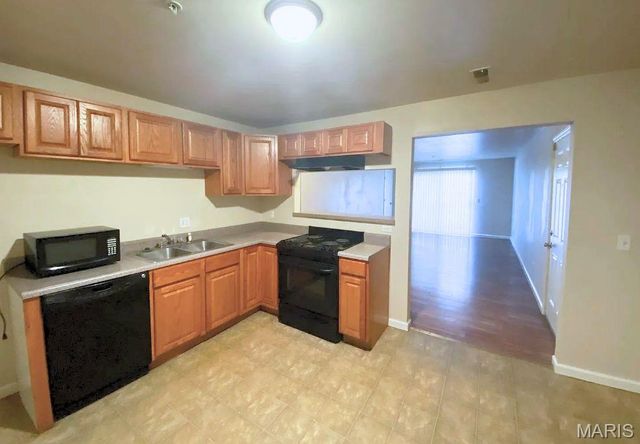 660 Materdie Lane 204, Florissant, MO 63031