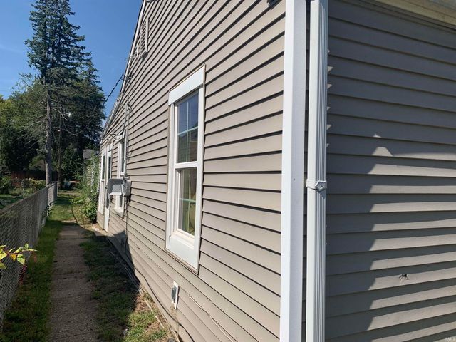 1649 N Adams Street, South Bend, IN 46628
