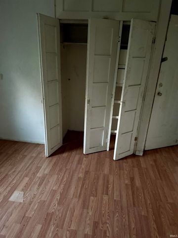 1649 N Adams Street, South Bend, IN 46628