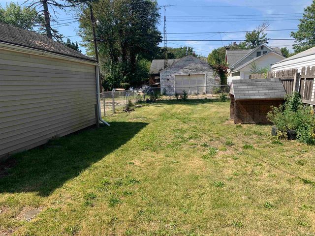 1649 N Adams Street, South Bend, IN 46628