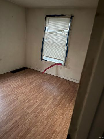 1649 N Adams Street, South Bend, IN 46628