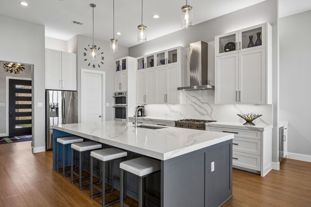 11009 Lakeside Drive, Fort Worth, TX 76179