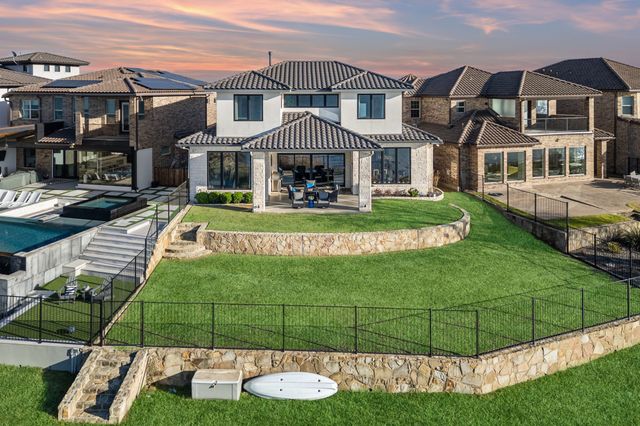 11009 Lakeside Drive, Fort Worth, TX 76179