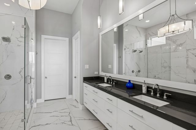 11009 Lakeside Drive, Fort Worth, TX 76179