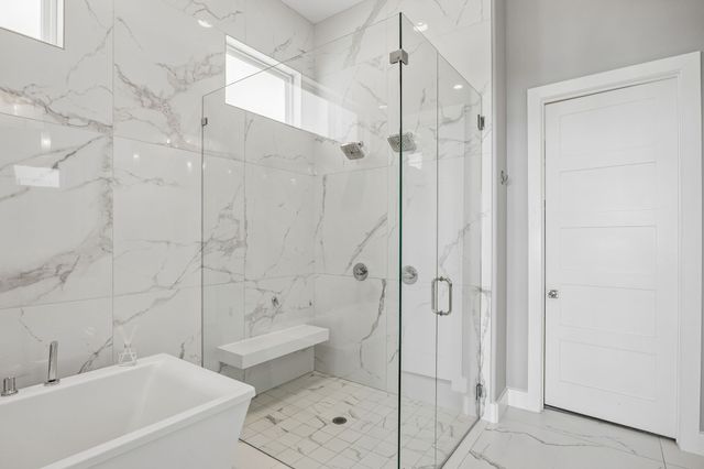 11009 Lakeside Drive, Fort Worth, TX 76179