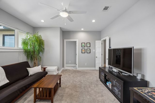 11009 Lakeside Drive, Fort Worth, TX 76179