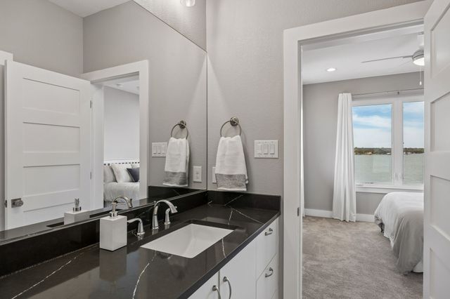 11009 Lakeside Drive, Fort Worth, TX 76179