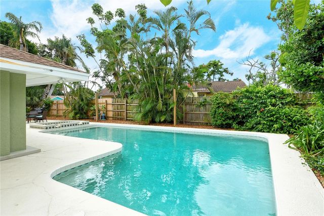 6303 3RD AVENUE NW, Bradenton, FL 34209