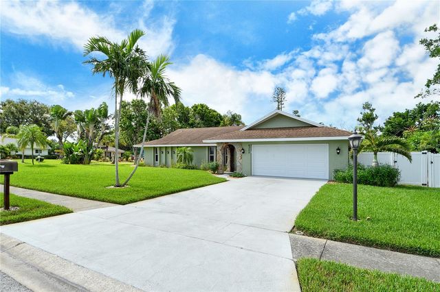 6303 3RD AVENUE NW, Bradenton, FL 34209
