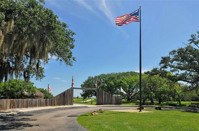 6303 3RD AVENUE NW, Bradenton, FL 34209