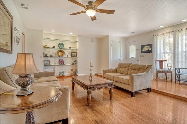 6303 3RD AVENUE NW, Bradenton, FL 34209