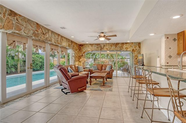 6303 3RD AVENUE NW, Bradenton, FL 34209