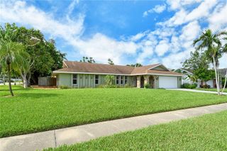 6303 3RD AVENUE NW, Bradenton, FL 34209