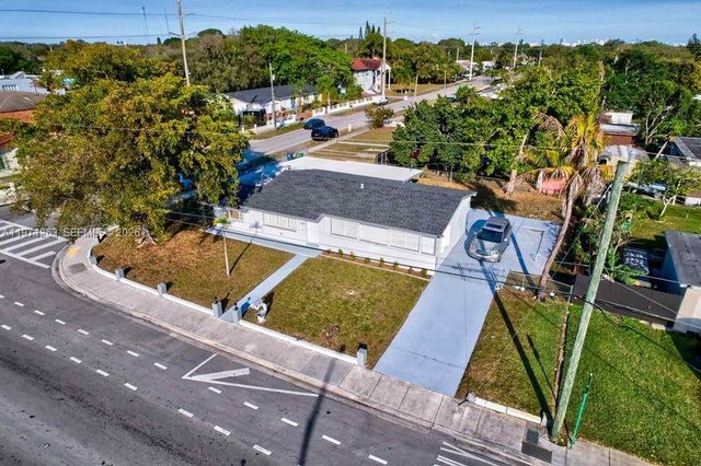 17821 NW 22nd Ave, Miami Gardens, FL 33056