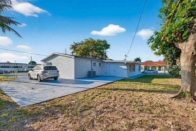 17821 NW 22nd Ave, Miami Gardens, FL 33056