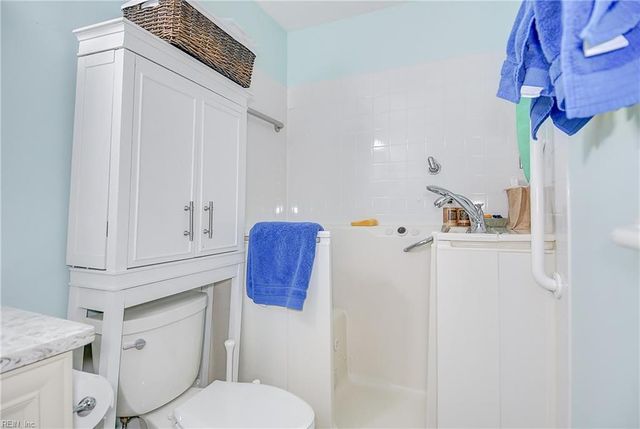 4221 Beasley CT, Virginia Beach, VA 23462