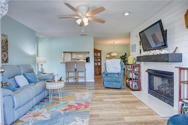 4221 Beasley CT, Virginia Beach, VA 23462