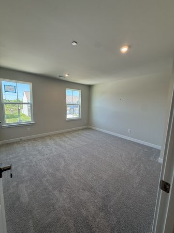 1176 Savannah Ave, Gallatin, TN 37066