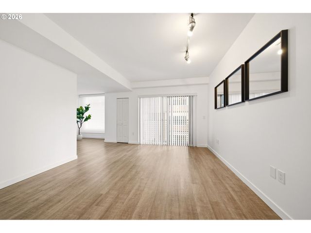 701 COLUMBIA St 501, Vancouver, WA 98660