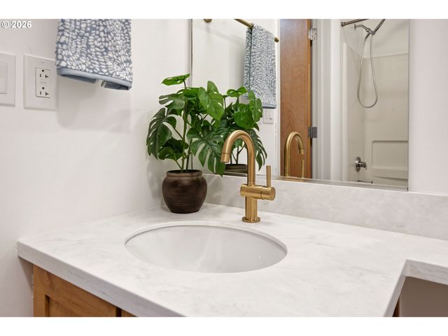 701 COLUMBIA St 501, Vancouver, WA 98660