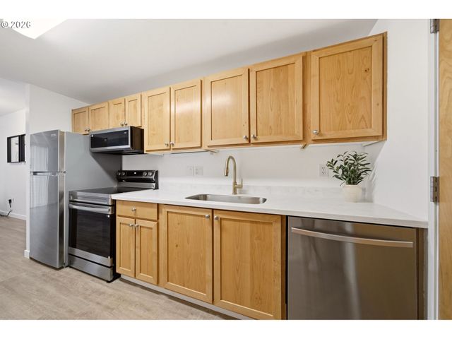 701 COLUMBIA St 501, Vancouver, WA 98660