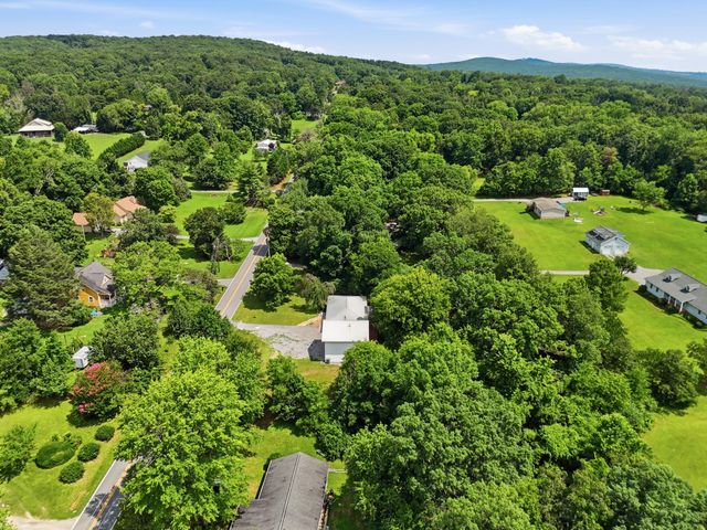1573 Georgia 157 30750, Lookout Mountain, GA 30750