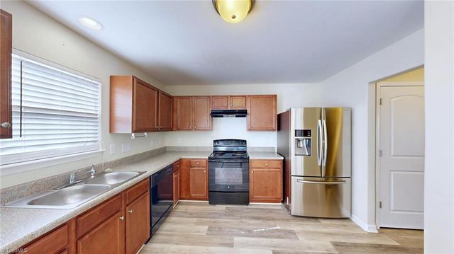 467 Ridgebrooke Drive, High Point, NC 27265