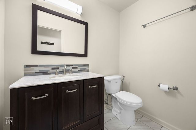 1002 HOBSON Drive, Buffalo Grove, IL 60089