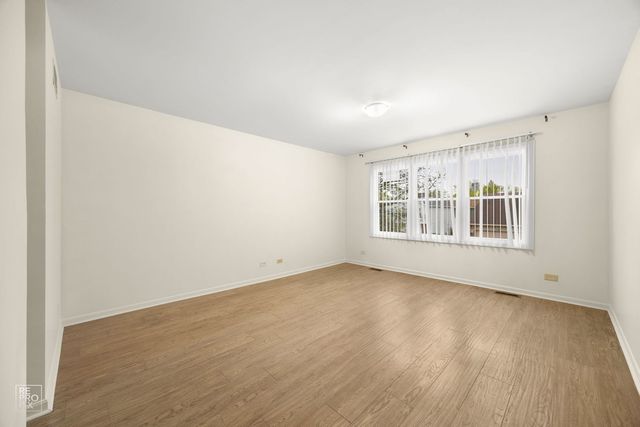 1002 HOBSON Drive, Buffalo Grove, IL 60089