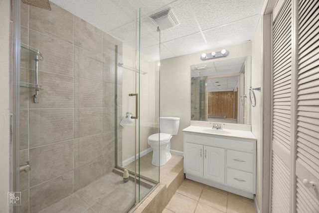 1002 HOBSON Drive, Buffalo Grove, IL 60089