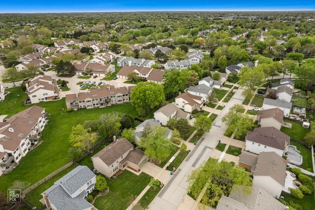 1002 HOBSON Drive, Buffalo Grove, IL 60089