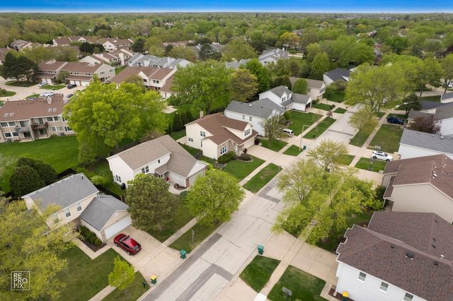 1002 HOBSON Drive, Buffalo Grove, IL 60089