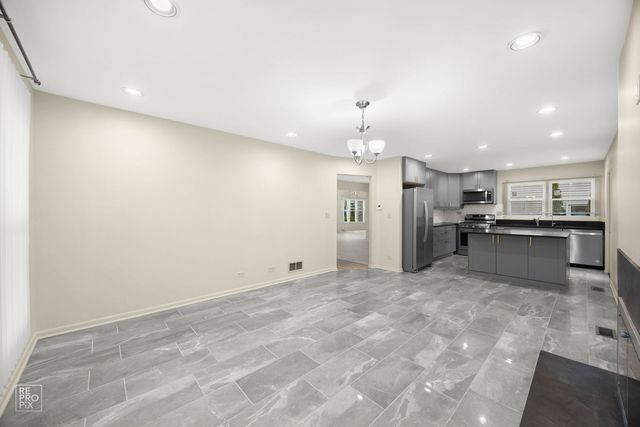 1002 HOBSON Drive, Buffalo Grove, IL 60089