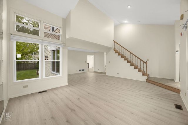 1002 HOBSON Drive, Buffalo Grove, IL 60089