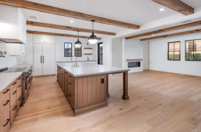 832 Conestoga Court, Encinitas, CA 92024