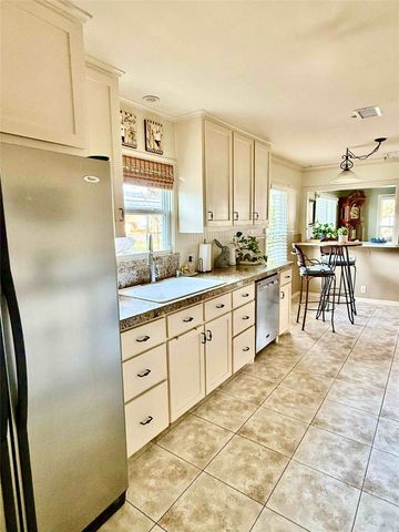 2511 Greenway Drive, Brownwood, TX 76801