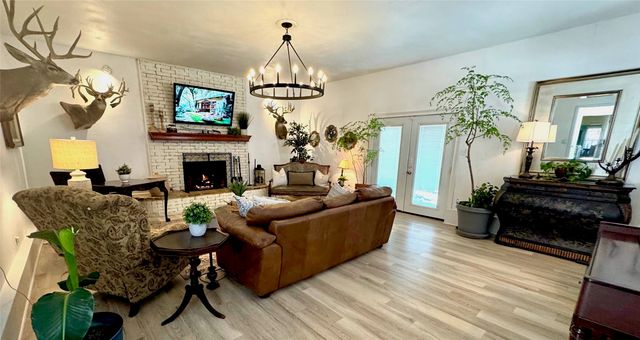 2511 Greenway Drive, Brownwood, TX 76801