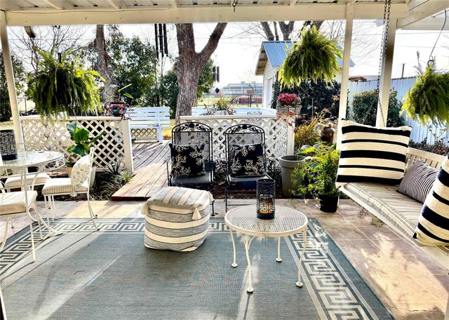 2511 Greenway Drive, Brownwood, TX 76801