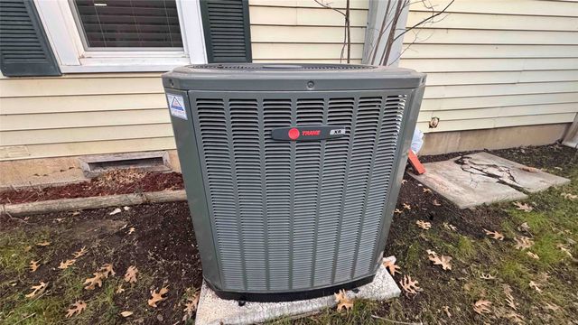 2511 Greenway Drive, Brownwood, TX 76801