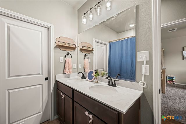267 Sand Flat Lane, Temple, TX 76502